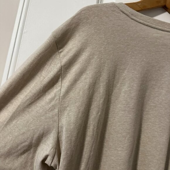 Old Navy Scratch’s Records Tan Long Sleeve Top Men’s Size XL NWOT Austin Texas - Picture 12 of 15
